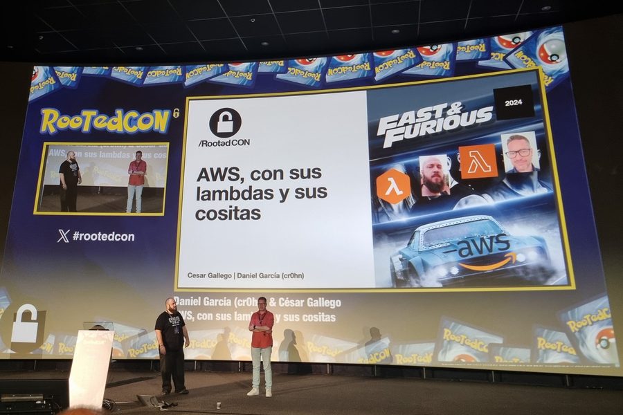 Daniel Alfocea y César Gallego en el escenario de RootedCON 2024